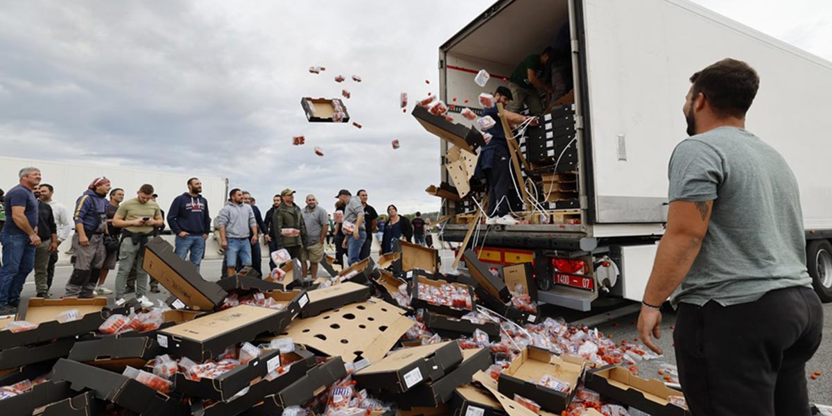 Francia, l'ortofrutta spagnola paga il dazio al vino